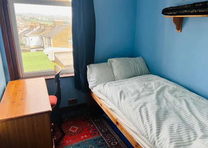 Comfy Single Room With Amazing Views